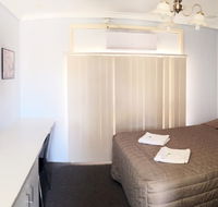 Merredin Olympic Motel - E Caravan Parks