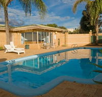 Albion Hotel - E Caravan Parks