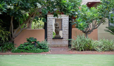 Bali Hai Resort - E Caravan Parks 3