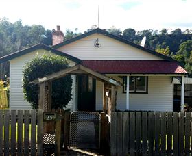Brothers Town Cottage - E Caravan Parks 0
