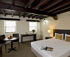 Leisure Inn Penny Royal Hotel And Apartments - E Caravan Parks 1