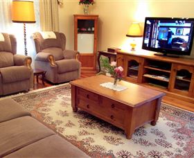 Addlestone House Bed & Breakfast - E Caravan Parks 2