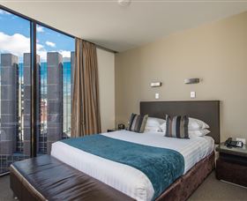 Mantra Collins Hotel - E Caravan Parks 2