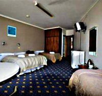 Wharf Hotel Wynyard - E Caravan Parks