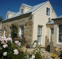 Mulberry Cottage Unique BB and Grannie Rhodes Cultural Heritage Shows - E Caravan Parks