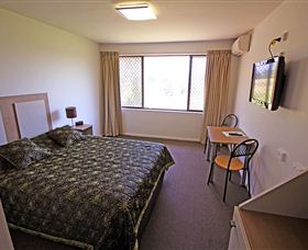 Mornington Inn Hotel Motel - The - E Caravan Parks 2