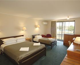 Argosy Motor Inn - E Caravan Parks 1
