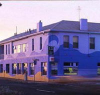 Beach Hotel - E Caravan Parks