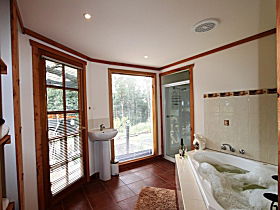Wilmot TAS E Caravan Parks