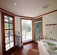 Love Grove Guest House - E Caravan Parks