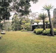Tullah Lakeside Lodge - E Caravan Parks