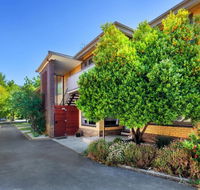 Lake Wendouree Luxury Apartments - E Caravan Parks