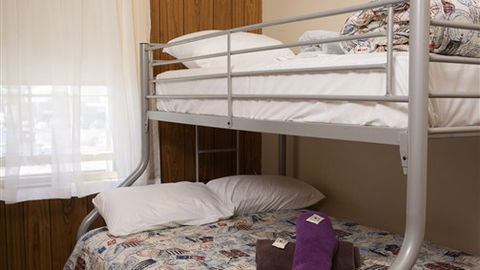 The Cally Hotel - E Caravan Parks 1