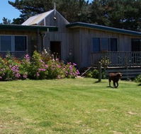 Clifton Beach Lodge - E Caravan Parks