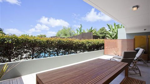 Couples Retreat Lorne Chalet - E Caravan Parks 1