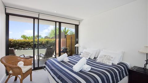 Couples Retreat Lorne Chalet - E Caravan Parks 3