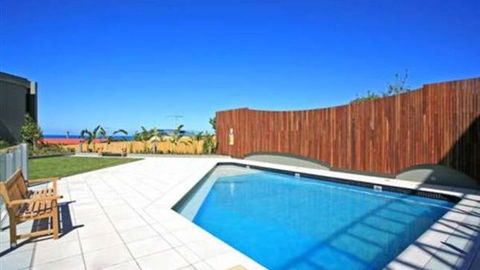 Couples Retreat Lorne Chalet - E Caravan Parks 7