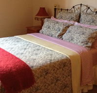 Carlyle House Rutherglen - E Caravan Parks