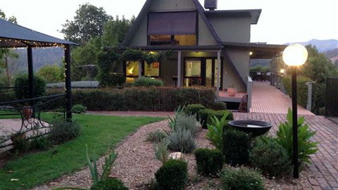 Carawah Ridge Bed And Breakfast - E Caravan Parks 1