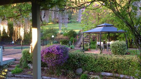 Carawah Ridge Bed And Breakfast - E Caravan Parks 2