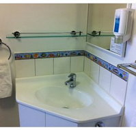 Central Motel Port Fairy - E Caravan Parks