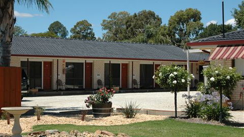 Motel Woongarra - E Caravan Parks 2