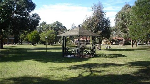 Mountain View Motor Inn And Holiday Lodges - E Caravan Parks 3