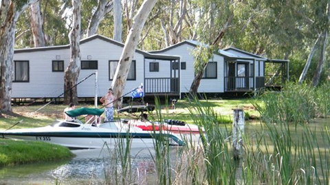 Cohuna Waterfront Holiday Park - E Caravan Parks 0