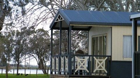 Cohuna Waterfront Holiday Park - E Caravan Parks 3