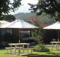 Paradise Court Villas - E Caravan Parks