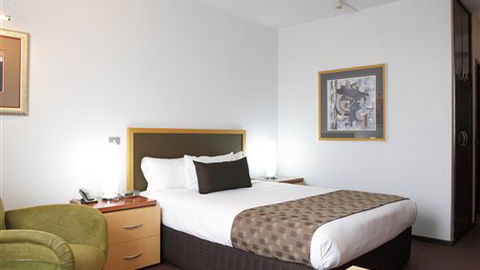 Quality Hotel On Olive - E Caravan Parks 3