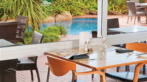 Quality Hotel On Olive - E Caravan Parks 4