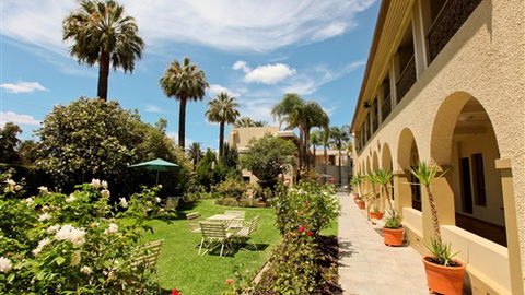 Quality Hotel Mildura Grand - E Caravan Parks 1