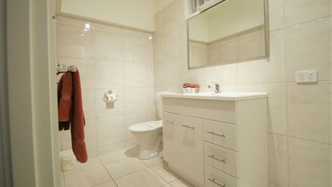 Edinburgh Motor Inn - E Caravan Parks 4