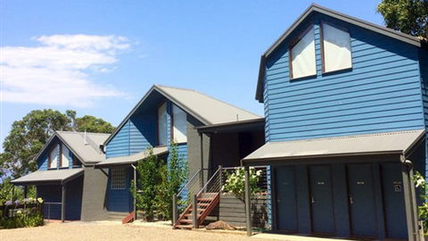 Ainsworth Estate - E Caravan Parks 0