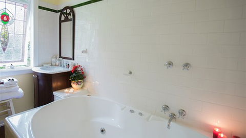 Adeline Bed And Breakfast - E Caravan Parks 3