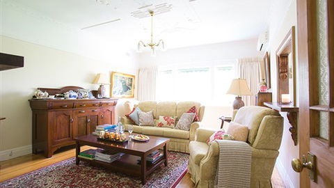 Adeline Bed And Breakfast - E Caravan Parks 4