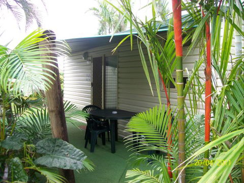 Flying Fish Point Tourist Park - E Caravan Parks 1