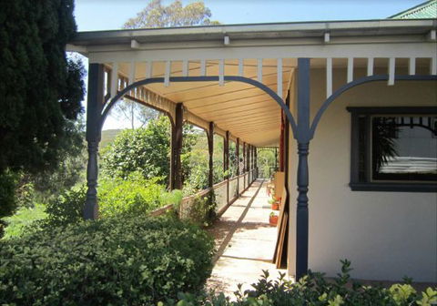 The Grande Hotel And Restaurant - E Caravan Parks 0