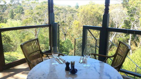 The Grande Hotel And Restaurant - E Caravan Parks 2