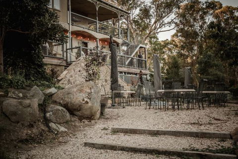 The Grande Hotel And Restaurant - E Caravan Parks 8
