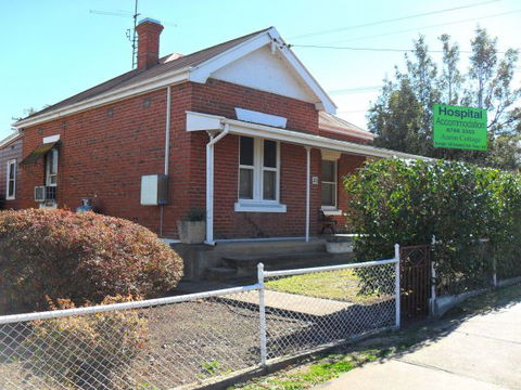 Aaron Cottage - E Caravan Parks 5