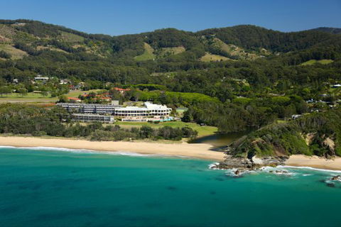 Absolute Beachfront Opal Cove Resort - E Caravan Parks 5
