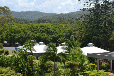Absolute Beachfront Opal Cove Resort - E Caravan Parks 9