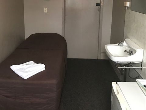 Commercial Hotel Motel Lithgow - E Caravan Parks 7