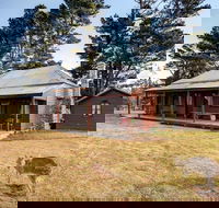 The Pines Cottage - E Caravan Parks