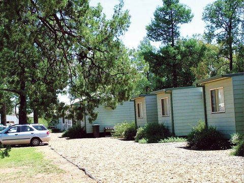 Camp Cypress Cabin And Caravan Park - E Caravan Parks 0