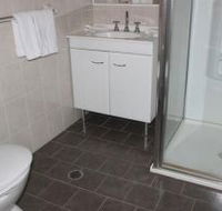 Gardners Inn - E Caravan Parks