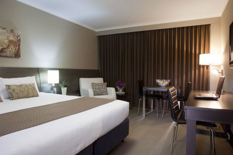 Pavilion On Northbourne - E Caravan Parks 1