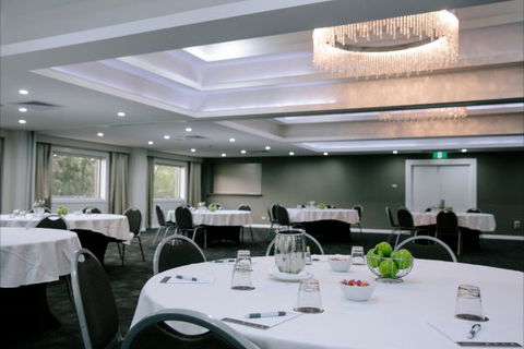 Pavilion On Northbourne - E Caravan Parks 6